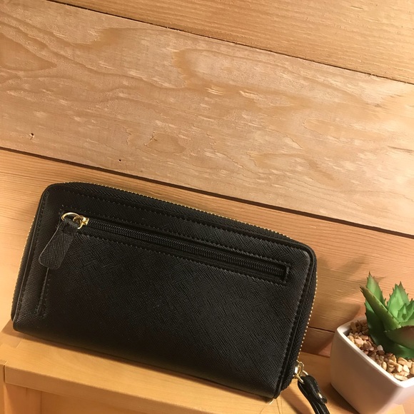 Liz Claiborne Smart Phone Wallet NWT - Picture 3 of 6